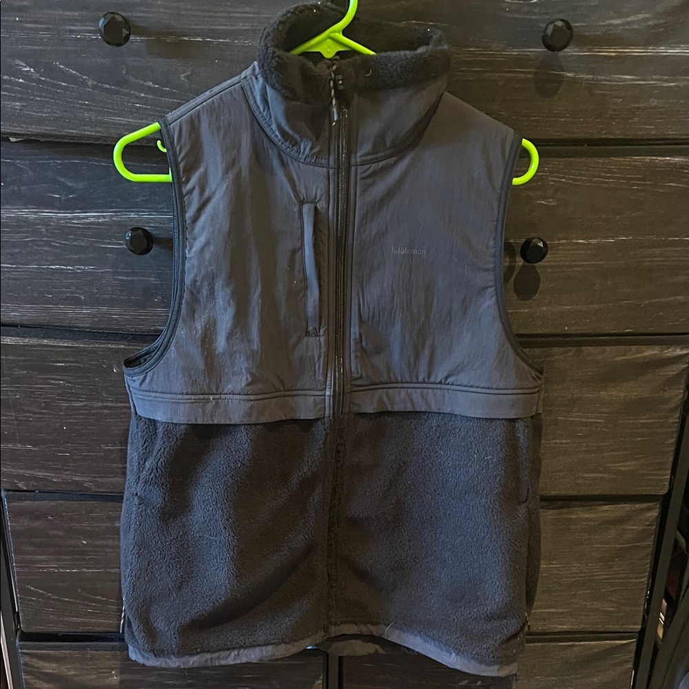 Lululemon Cinch Hem Fleece Vest